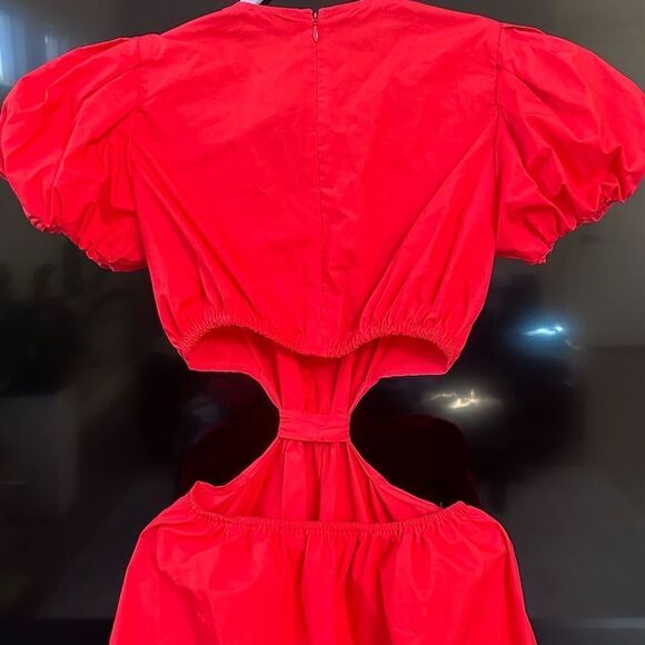 Elegant Red Cut-Out Maxi Dress - Picture 9 of 9